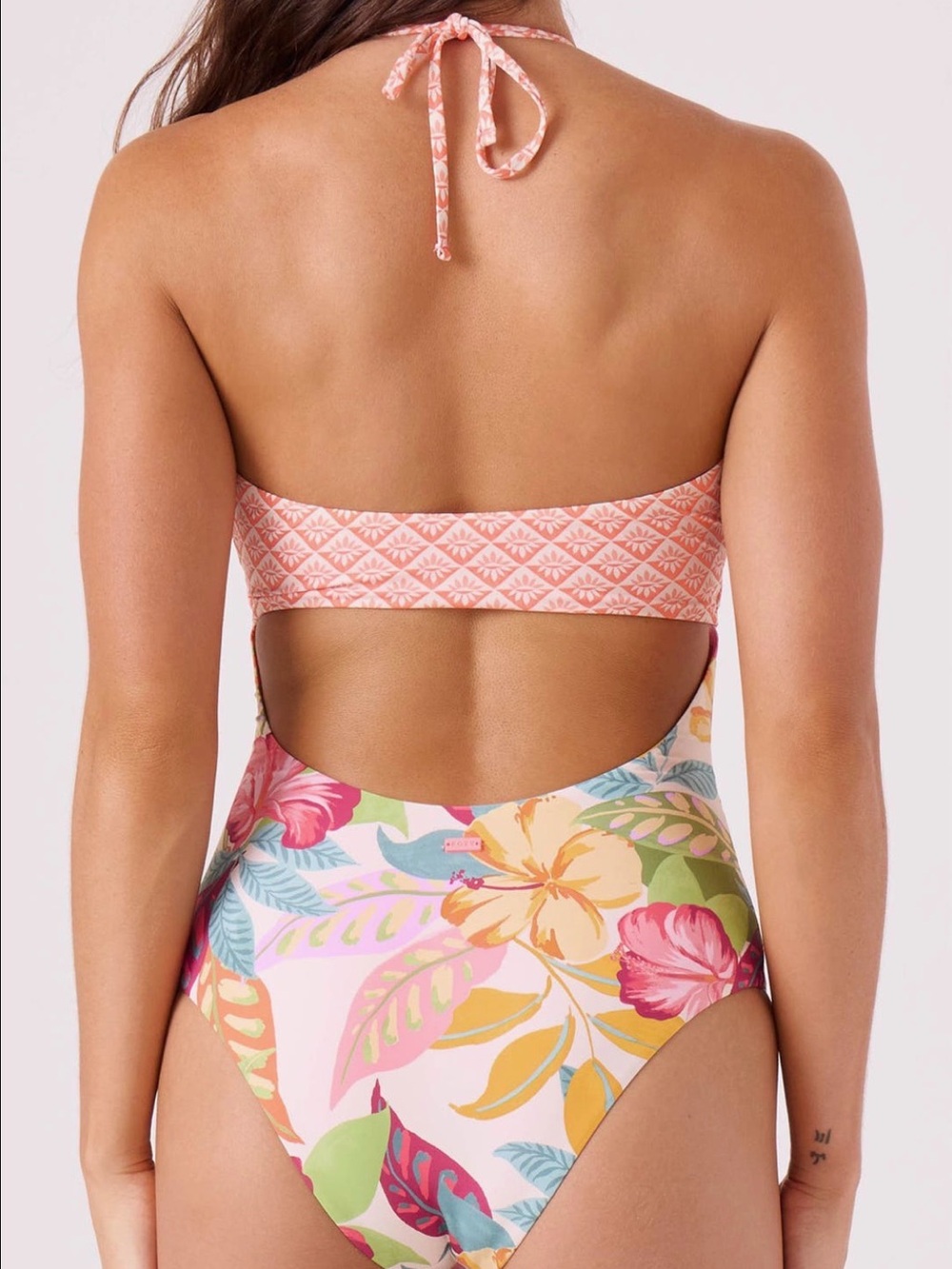 NEW Roxy One-Piece Swimsuit - Picture 3 of 3